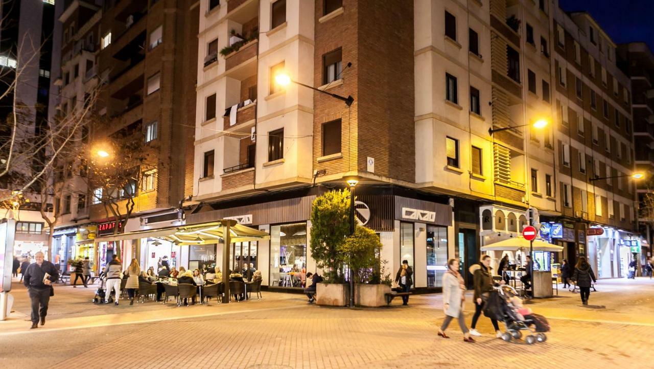 Atico En El Centro Junto Al Espolon Apartman Logroño Kültér fotó